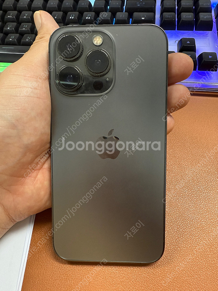 아이폰 13 Pro 256GB 그래파이트 색상 팝니다.--1