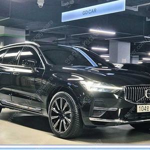 볼보 XC60 중고 볼보 중고차 볼보 중고 검정색 2024년식 8,657km T8 울티메이트 브라이트 중고차카페