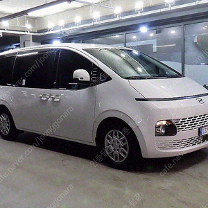 스타리아 중고 시세 현대 스타리아 중고차 할부 흰색 2023년식 56,470km 2WD 디젤 투어러 9인승 모던 수원중고차