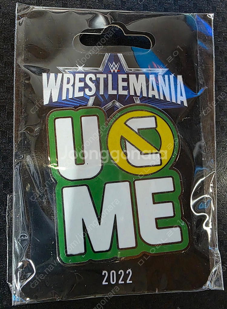 단종 진품 WWE 존 시나 핀 배지 새상품 팝니다.--2