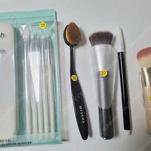 이니스프리 화산송이 모공 마스크, 일소 피지연화제, 에뛰드, 이연, 미샤, 에코툴즈, 브델리움, 투쿨포스쿨, VDL 브러쉬