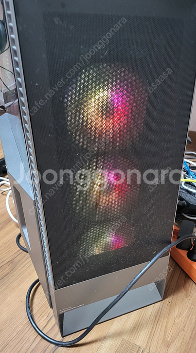 AI 용으로 쓴 7950x , 128GB , 4060t...--1
