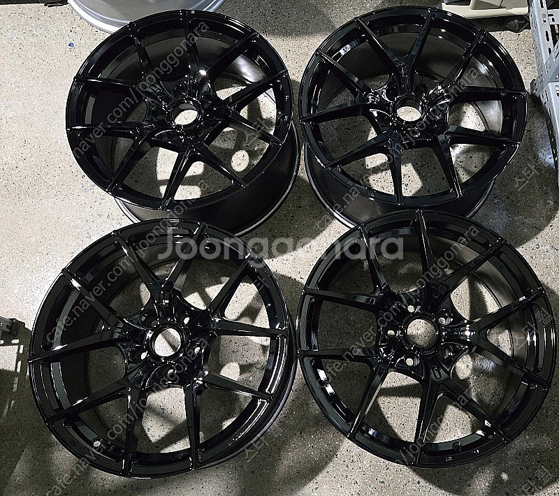 bbs st 블랙유광 18인치 사제휠 대품판매20만원--0