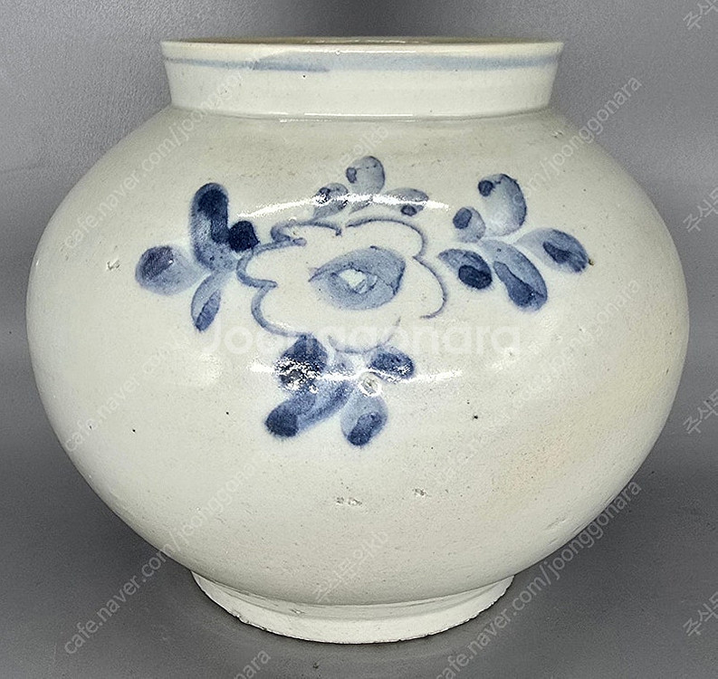 조선시대 분원 백자청화목단문호--1