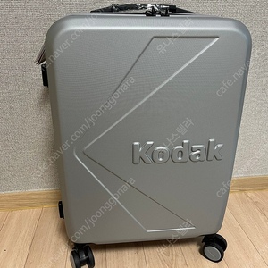 코닥 20인치 캐리어 실버 새상품