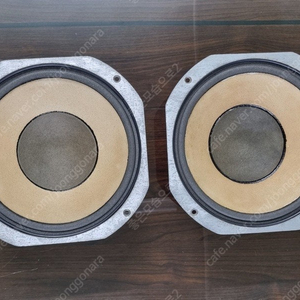JBL LE10A 스피커(우퍼)입니다.