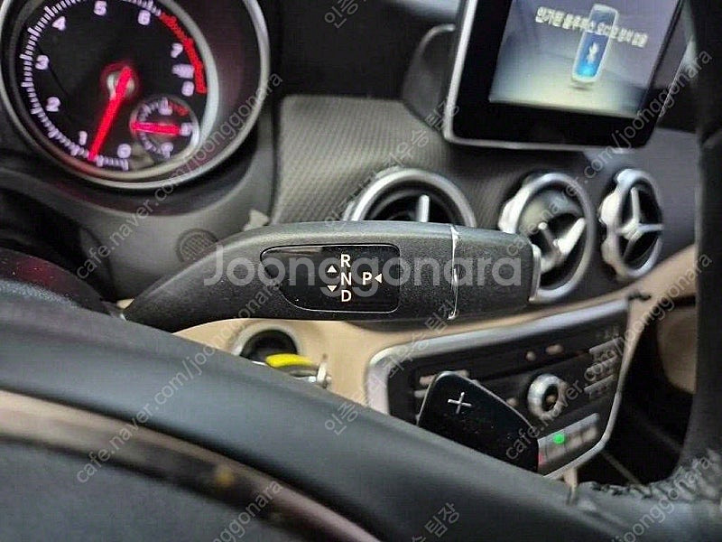 벤츠 GLA 중고 벤츠 GLA클래스 중고 흰색 2018년식 GLA220 수원중고차--8