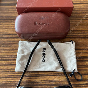 일레스테바 레오나드2 블랙 선글라스