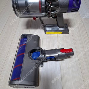 다이슨 V10 본체
