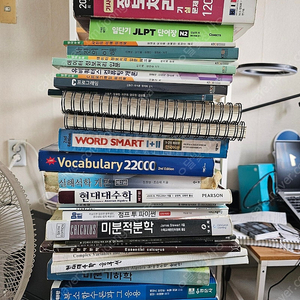 컴퓨터, 수학, 교육학, 영단어, JLPT, 방송대 교재, 수어 등 책 5000원에 판매합니다.(택배비 별도)