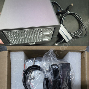 WD BLUE HDD 8TB(WD80EAAZ) 미개봉 2개와 넥시 NX-802RU30 RAID 외장하드 케이스 판매합니다.