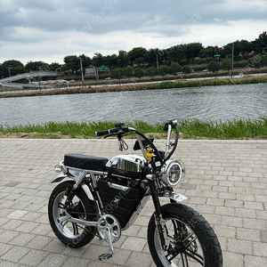 엑스라이더 x200pro 크롬 판매합니다.
