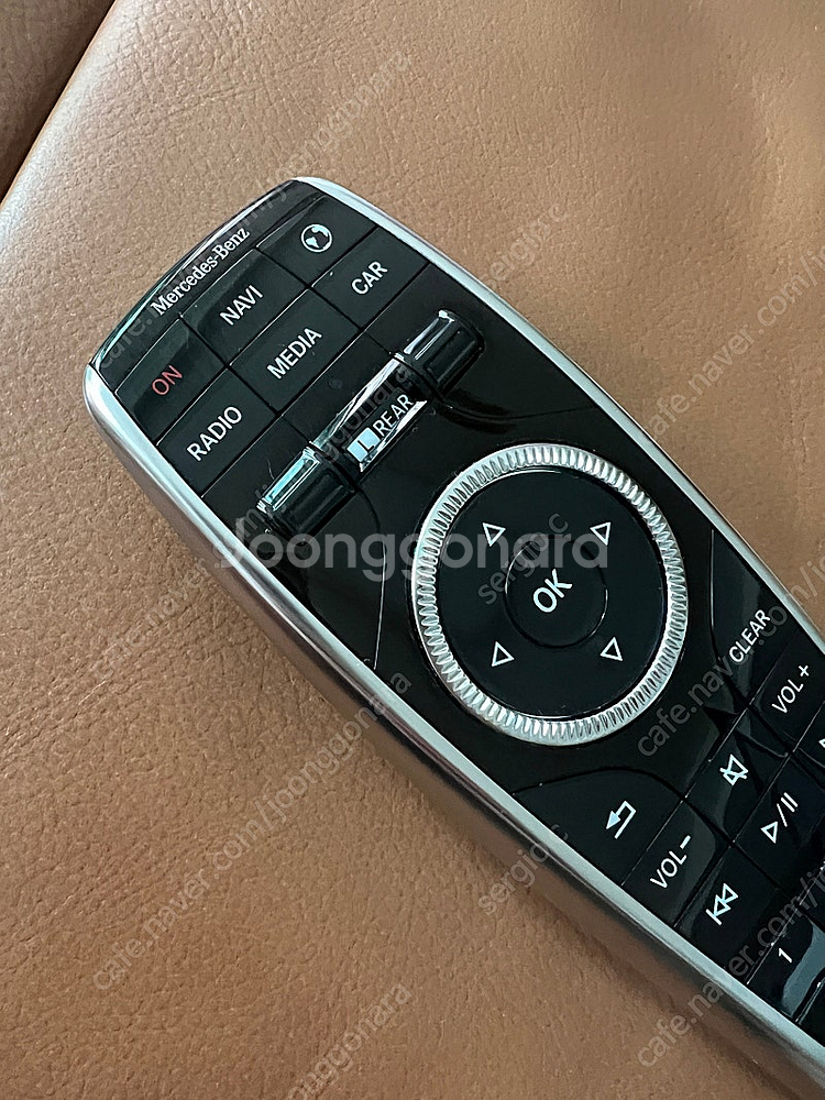 벤츠 s클래스 W222 후석 리모콘과 헤드셋 팝니다--6