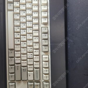 레오폴드 FC750R PD 화이트투톤 적축 팔아용