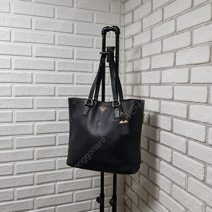 [정품] 프라다 다이노 금장 숄더백