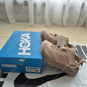 호카 호파라2 240사이즈 새상품