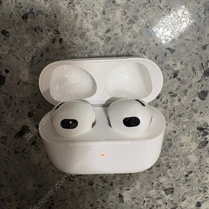 [컨디션좋음] 애플 에어팟 3세대 6만원에 판매해요/ AIRPODS