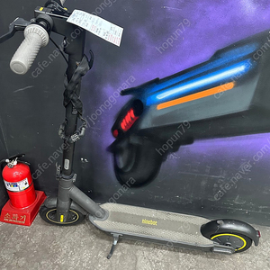 나인봇 맥스 g30 121W 42V 판매합니다 사진은 20날 찍어서 바로 보내드리겠습니다