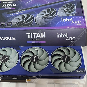 스파클 인텔 Arc B580 12GB 그래픽카드 팝니다( 한번 장착 )