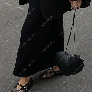 하트백 블랙 제니가방 알라이아 스타일