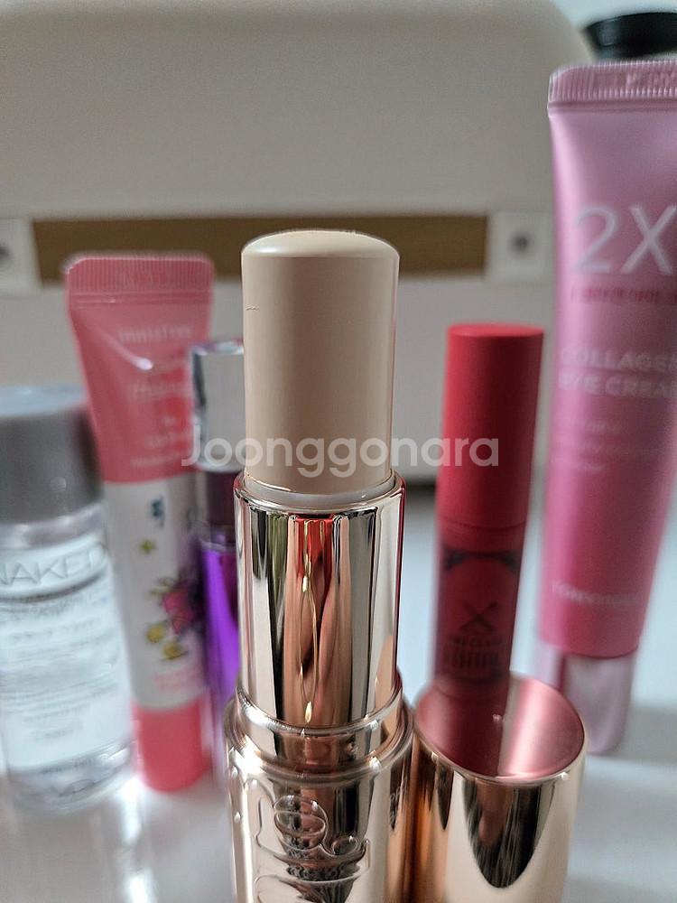 화장품 일괄처분 총15개 스틱 파운데이션 토너 에센스 프라이머 아이즈 토니모리 아이크림 립스틱 틴트 등등 전부일괄 ...--8