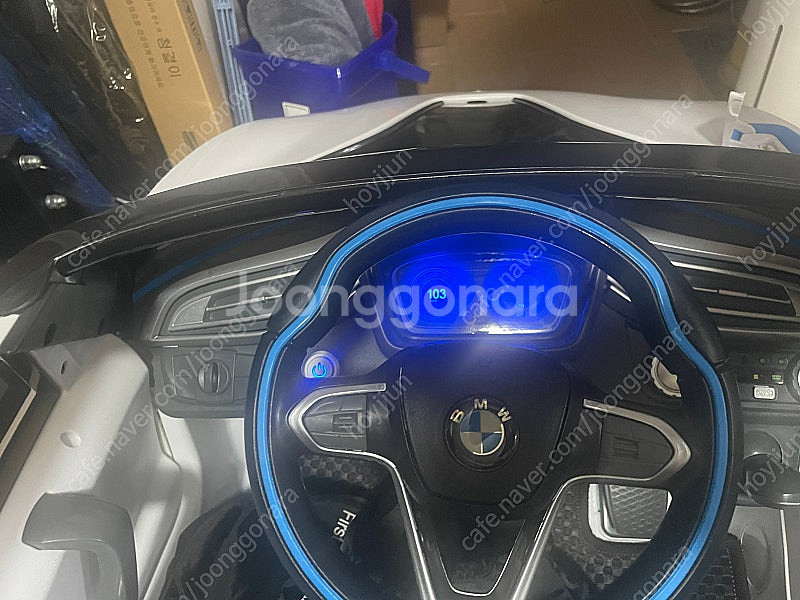 BMW i8 유아 전동차 (파파야나인) 판매합니다!--2