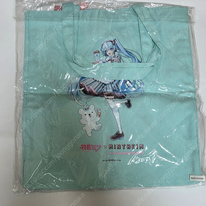 하츠네미쿠 민트하임 콜라보 에코백, 키링