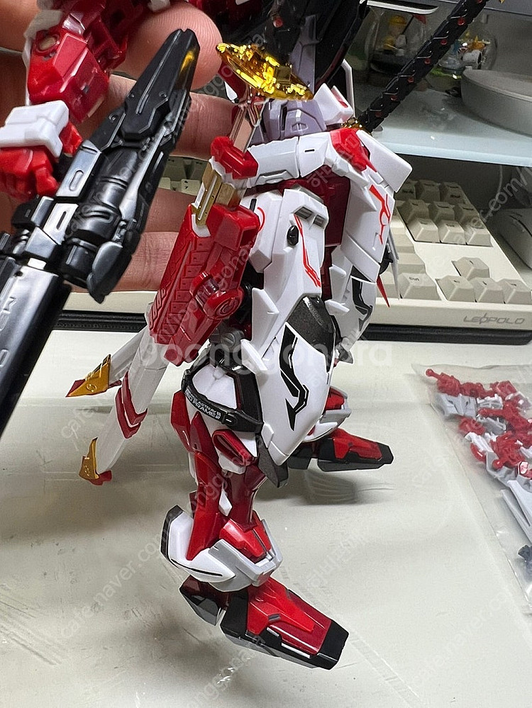 [떨이처분][궁극니퍼][깔끔데칼][깔끔부분도색] 다반 8806 + 모장혼 칼레드볼프 3개 [레드드래곤 버전] 팝니다...--4