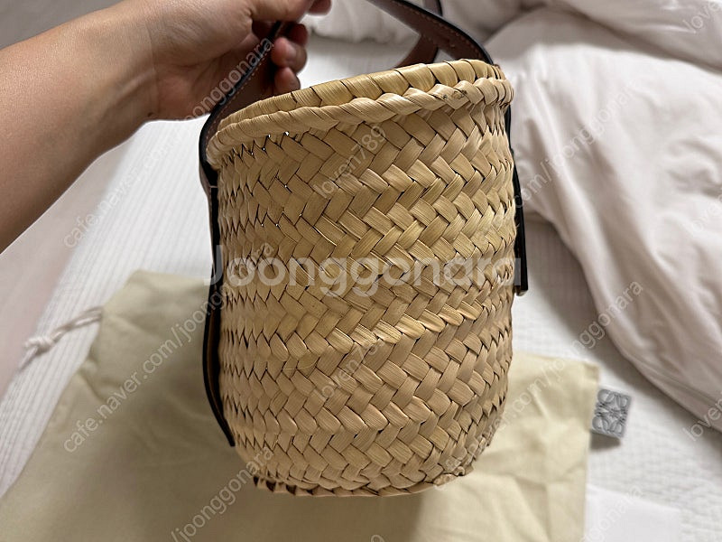 로에베 라탄백 스몰--4