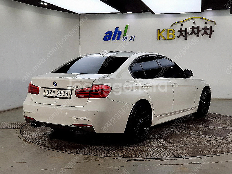 BMW 3시리즈 (F30) 320d M 스포츠 판매합니...--3