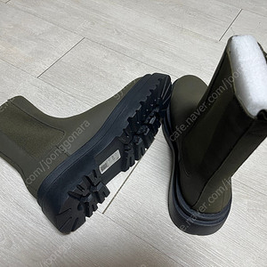 asos 카키색 ASOS DESIGN 하이 첼시 부츠 판매합니다