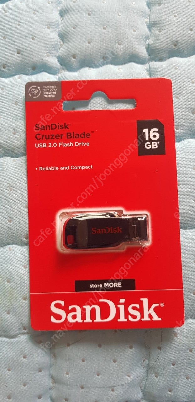 샌디스크 USB 메모리 2개 판매 미개봉 새것 16기가 256기가 둘다해서 택포 1만5천원 이미지