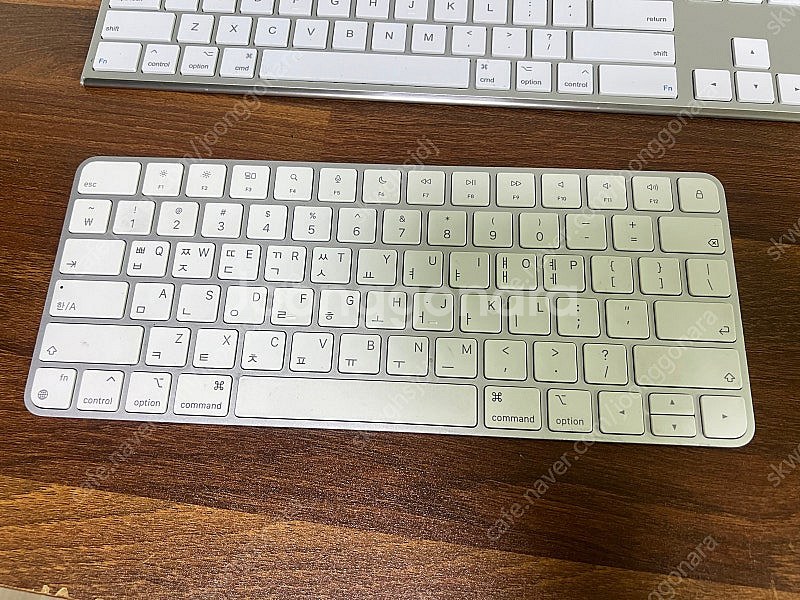 맥미니 m1,매직키보드,스틸거치대 등등--3