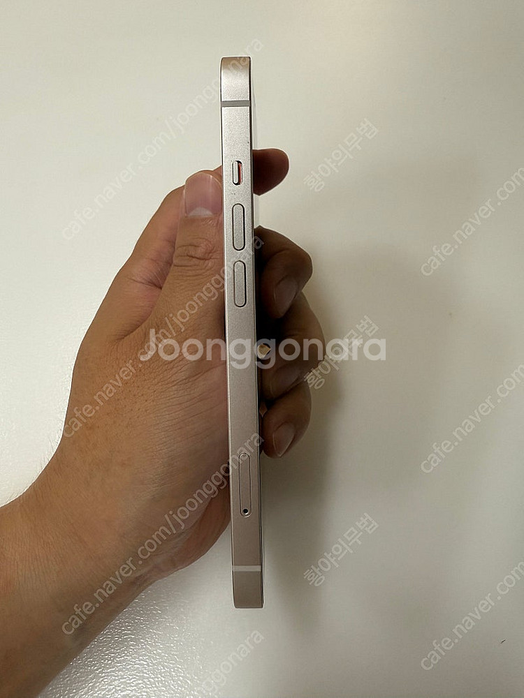 아이폰13 화이트 128GB 팝니다.(배터리98%)--3