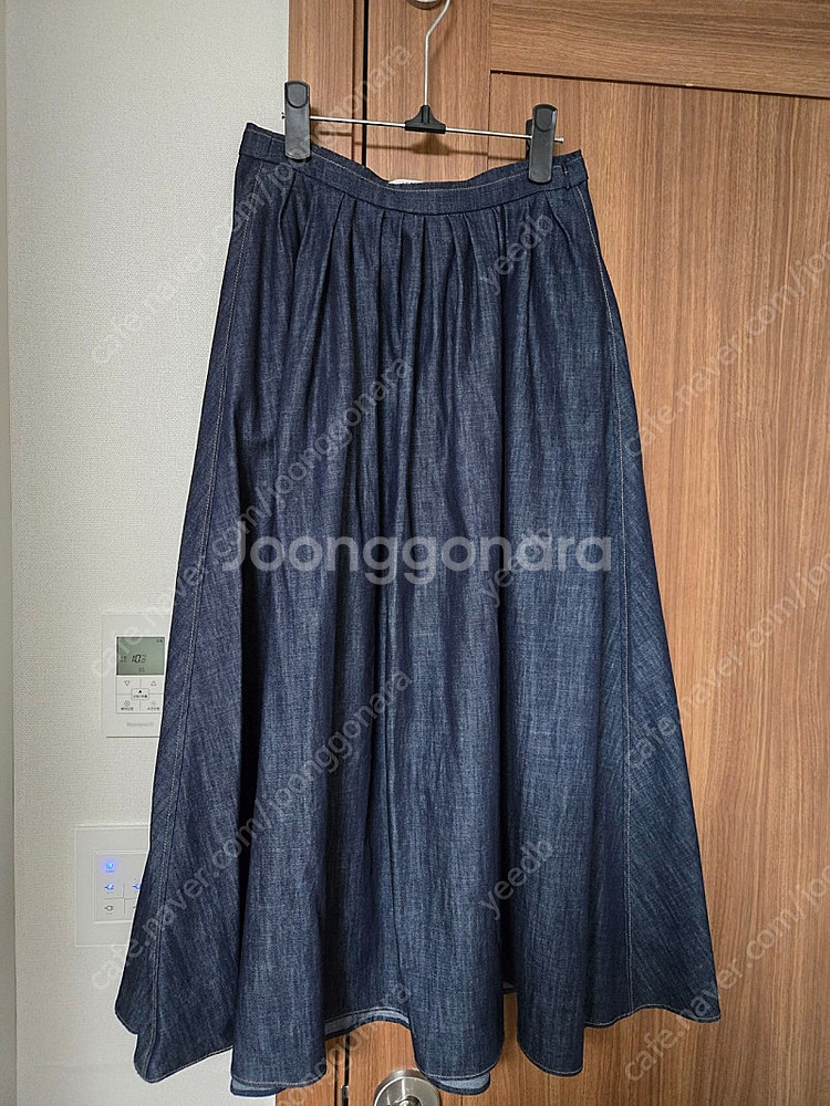 정가30만원대) 새상품 한섬 더캐시미어 데님 플레어 스...--5