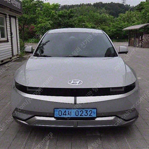회색 22년형 아이오닉 5 중고 롱 레인지 익스클루시브 중고차싸게사기 17,177 km