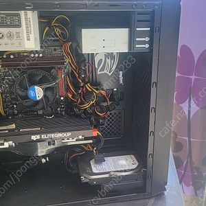 컴퓨터 본체(I5 750.SSD120.HDD500.4기가.그래픽카드GTX250.윈도10) 7.5만.착불
