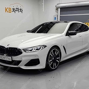 25,943 km BMW 8시리즈 중고 M850i xDrive 그란 쿠페 중고차시세가격 흰색