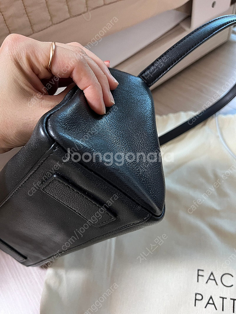 파사드패턴 빈티지 캐빈백 블랙(1회착용) 가격내려요--2