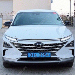 현대 넥쏘 중고차 흰색 2021년식 40,637km 모던 중고자동차