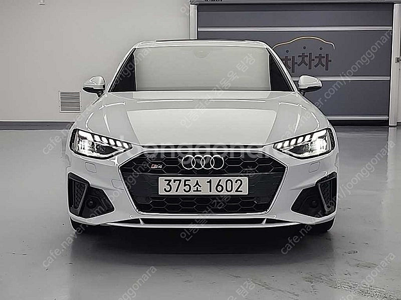 64,989 km 20년형 아우디 A4 중고 35 TD...--9