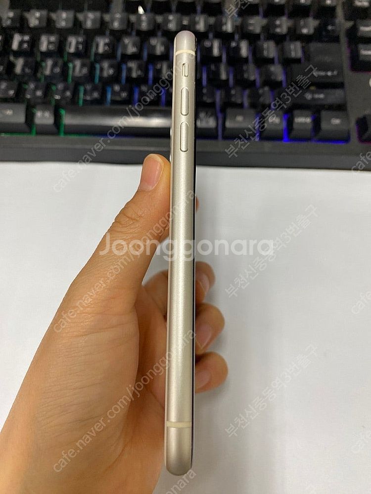 005908 아이폰11 화이트 외관깔끔 128GB 배터...--4