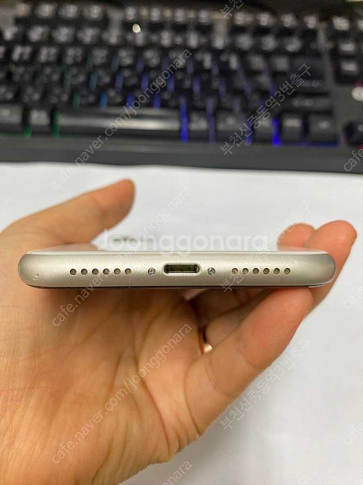 005908 아이폰11 화이트 외관깔끔 128GB 배터...--6