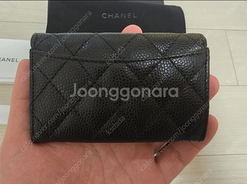 미개봉 샤넬 클래식 캐비어 똑딱이 카드지갑 금장--4