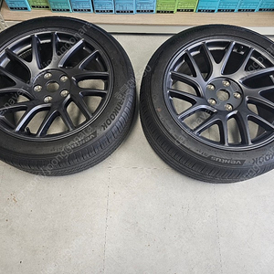 테슬라 하이랜드 18인치 순정휠+타이어