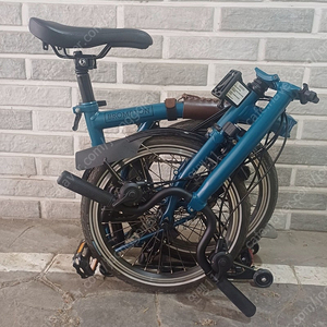 24년형 브롬톤 m6r 오션블루 팝니다 !!