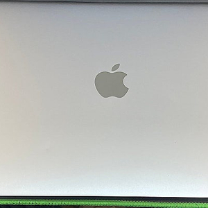 맥북에어13인치 2019 Ram8GB 128GB 상태좋은 중고26만팝니다.