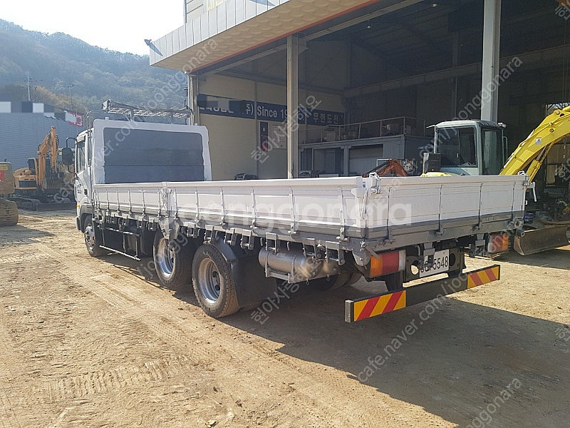 현대5톤카고 초장축 6m25 (쓰리축) 앞축(귀한매물) 2007년 235마력 특aa급 팝니다.--1