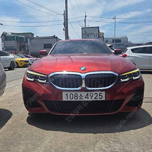 BMW 3시리즈 중고 BMW 중고 BMW 3시리즈 중고차 할부가능 빨간색 2021년식 42,232km 320i M 스포츠 중고차구매