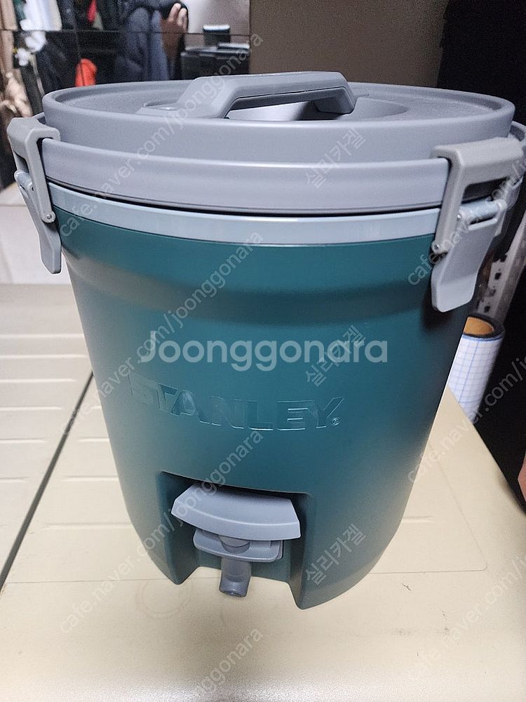 쿠야35qt쿨러, 스텐리워터저그7.5L 일괄팝니다.--2